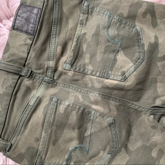American Eagle CURVY Super Hi-Rise Camo Jeggings - Picture 6 of 7